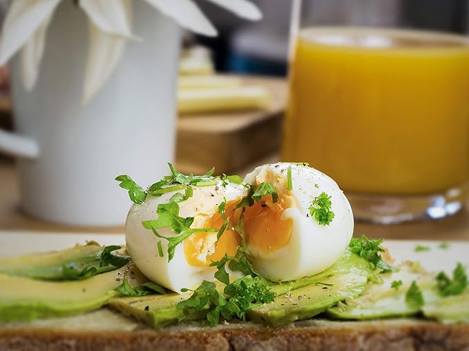 BrainStream BeepEgg Basic Egg Timer - Plays Tunes When Eggs are Ready, Works with Any Egg Size, Temperature-Sensitive for Precise Cooking, Made in Germany, Fun Kitchen Essential (Green)