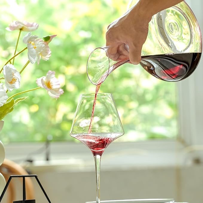 Wlasss Wine Decanter, 1100ml /37.2oz Red Wine Decanter, Hand Blown Lead-Free Crystal Wine Carafe, Small Decanter for White and Red Wine, Elegant Design Easy Pour, Wine Gifts for Christmas
